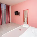 Laid Hotel